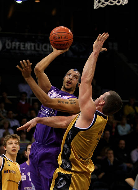 而这个夜晚 而这个夜晚