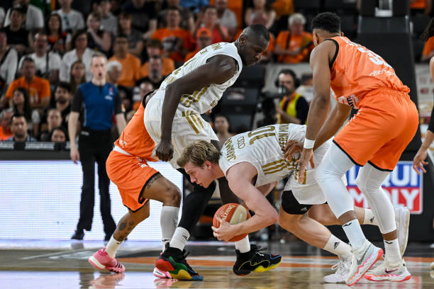 他善于分析 他善于分析